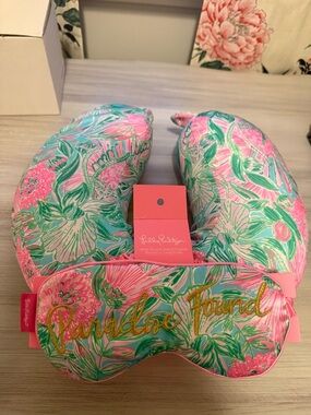 Lilly Pulitzer Pink & Teal Floral Travel Neck Pillow Set